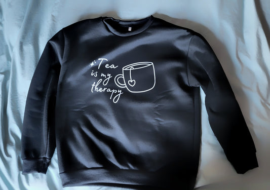 "Tea is my therapy" jumper black **PREORDER**